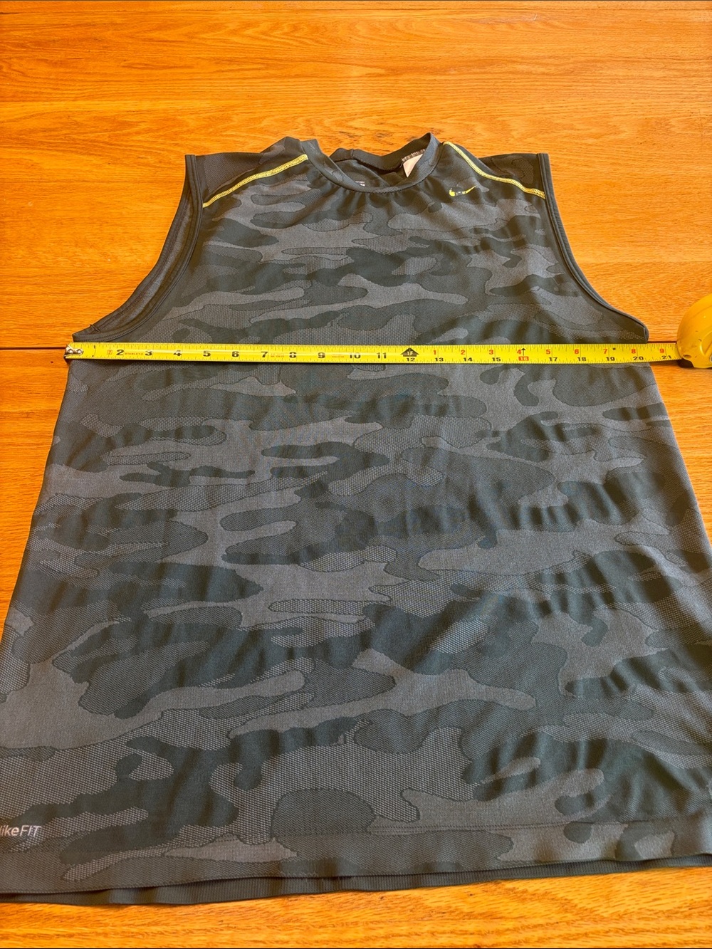 Nike Men’s Gray/Green Athletic Shorts set - Picture 8 of 15